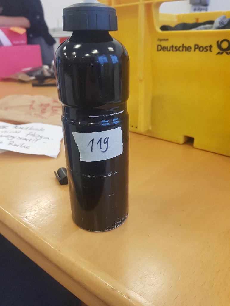 [119] Trinkflasche (schwarz)